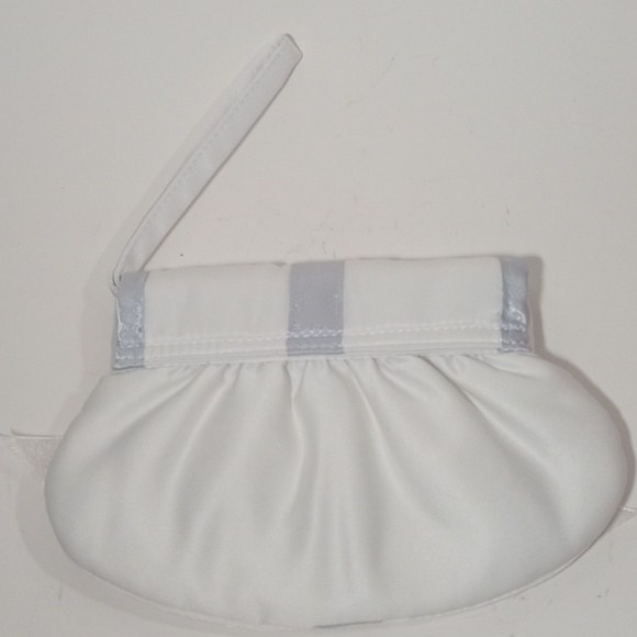 Woman's Girls Wrislet Purse White Bridal Flower Girl Clutch Faux Satin Bow - Picture 2 of 6